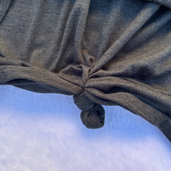 Vouri xxl Gray Knotted Tank Top - Picture 10 of 10